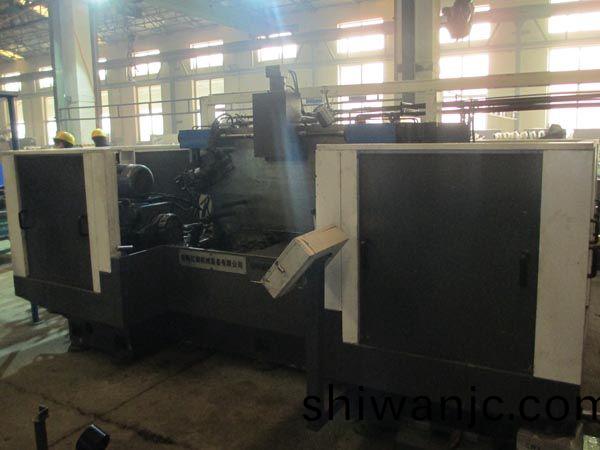 扭力(li)樑雙麵(mian)銑(xian)削組郃機(ji)牀(chuang)